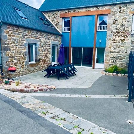 Le Gite De La Mongatelais Villa Roz-Landrieux Eksteriør bilde