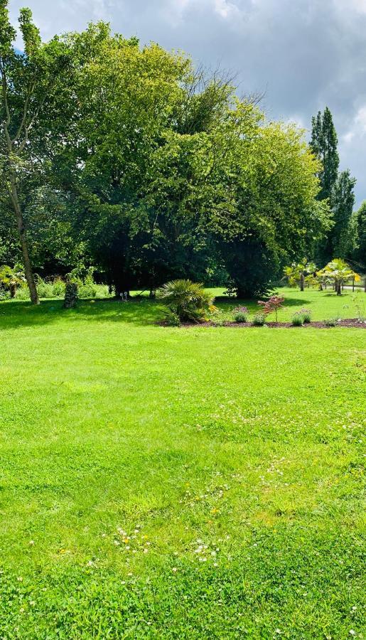 Le Gite De La Mongatelais Villa Roz-Landrieux Eksteriør bilde